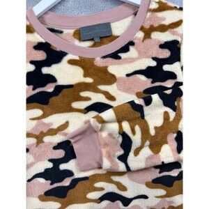 Sunday in Brooklyn Womens Camo Fuzzy Pullover Sweatshirt L Cozy Comfy Plush Pink